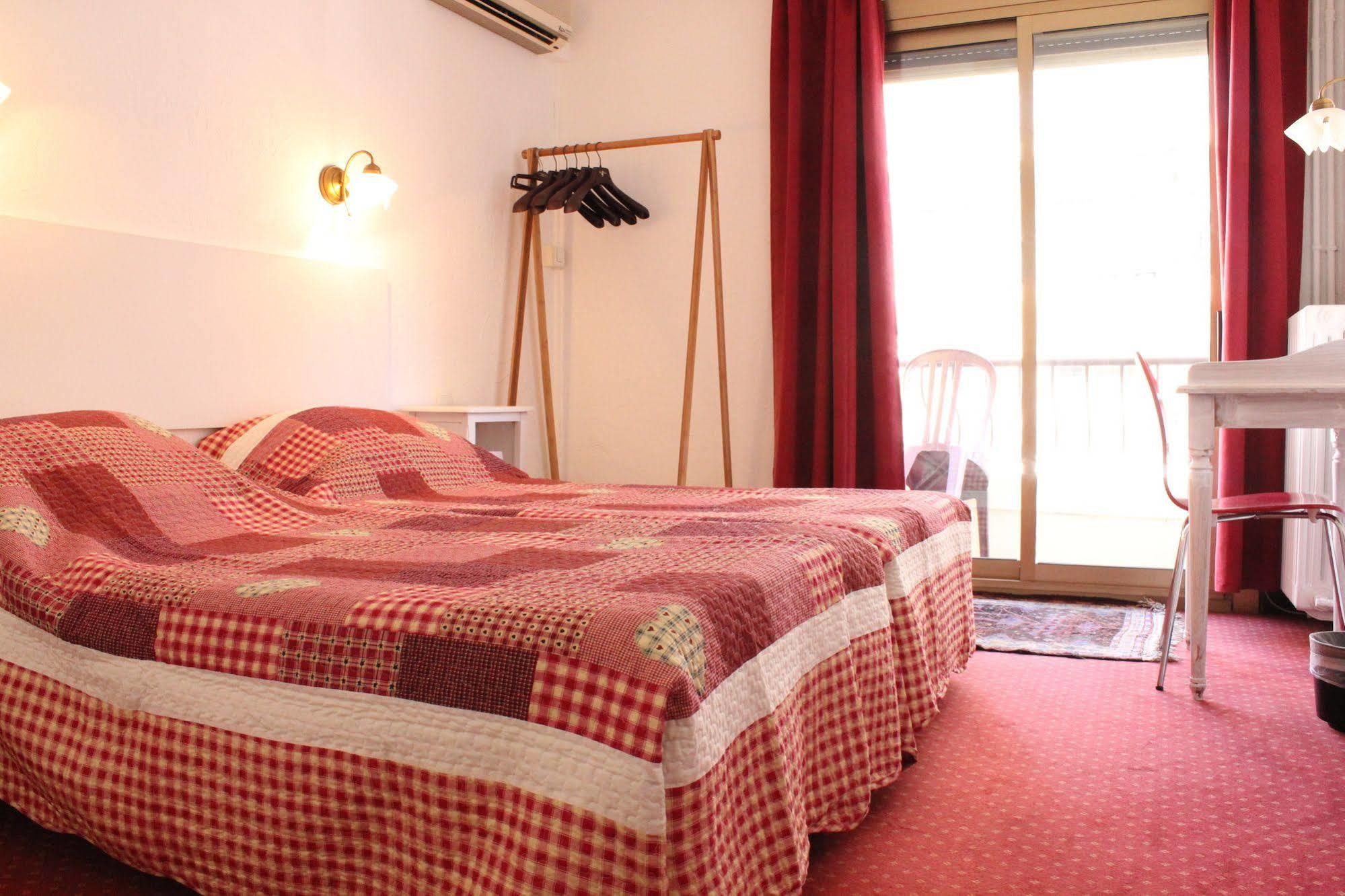 Hotel Nina
